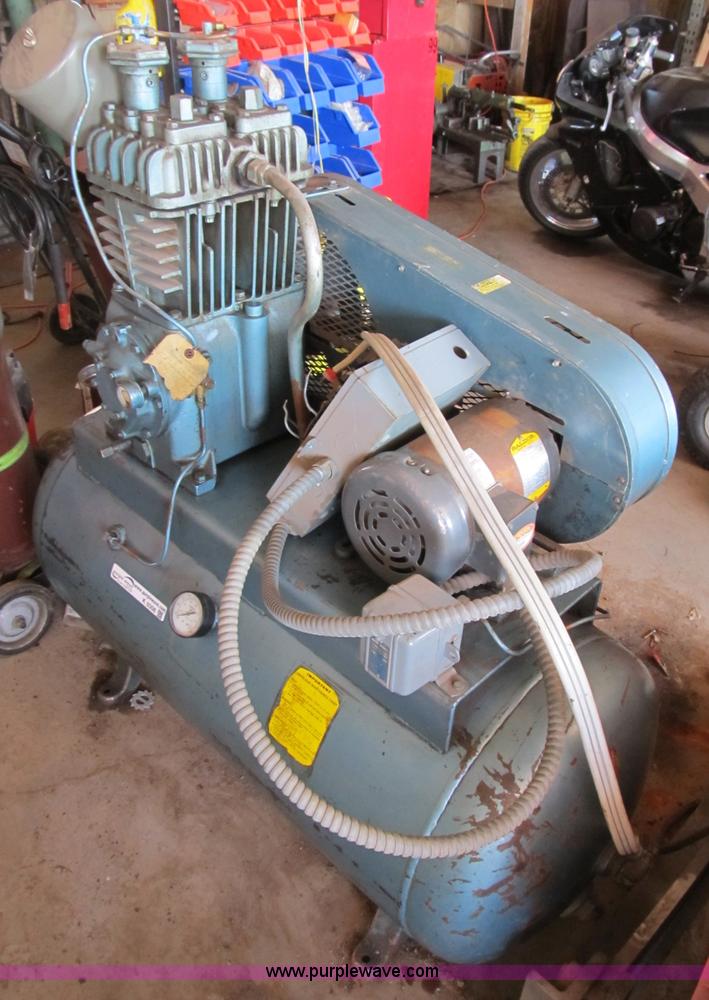 image for item K9308 1976 Quincy 230-32 air compressor