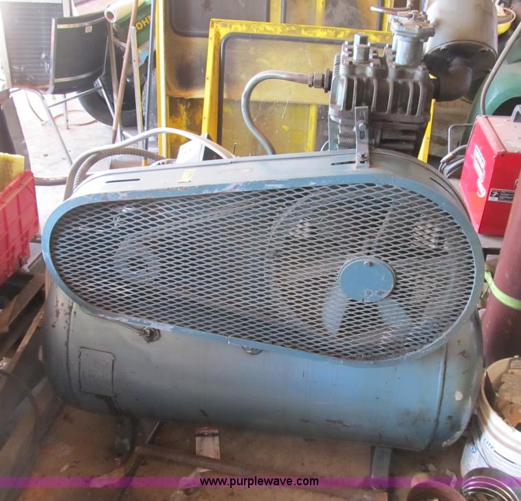 image for item K9308 1976 Quincy 230-32 air compressor