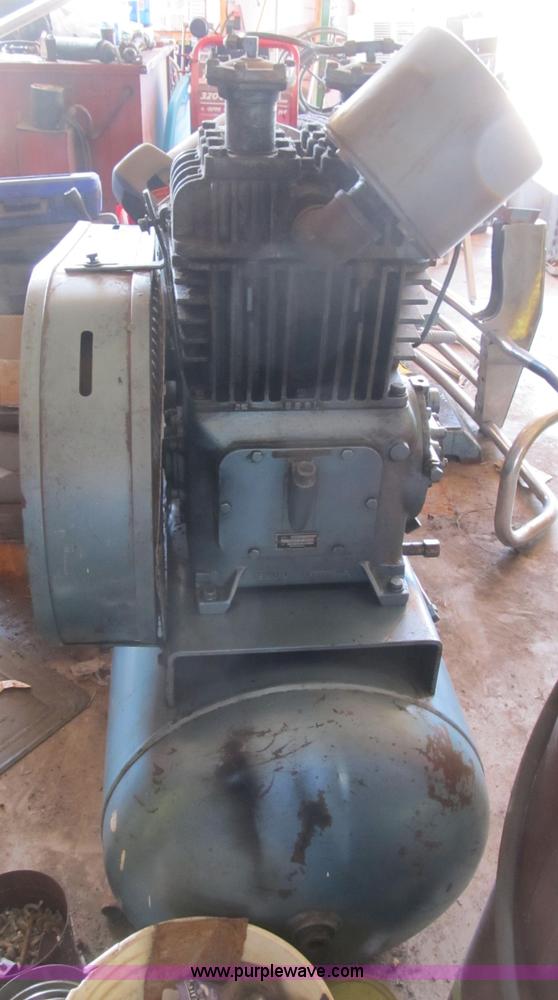 image for item K9308 1976 Quincy 230-32 air compressor