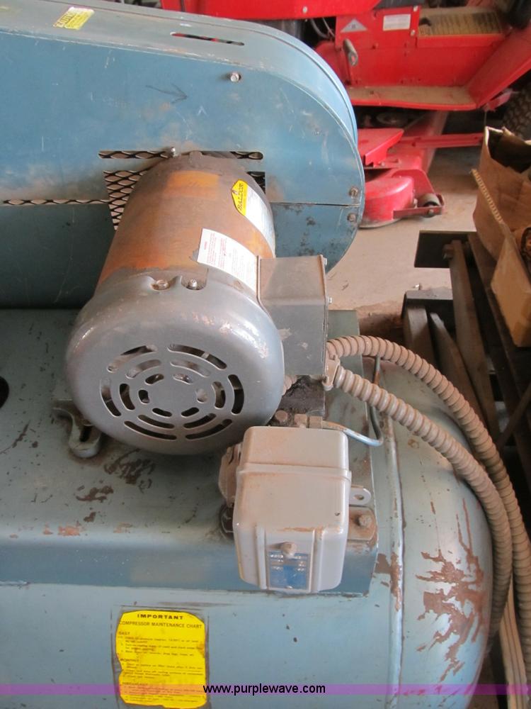 image for item K9308 1976 Quincy 230-32 air compressor