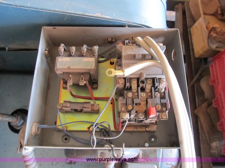 image for item K9308 1976 Quincy 230-32 air compressor