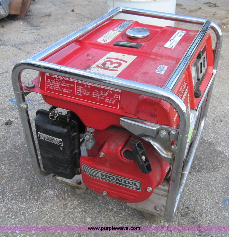 Honda EM2200X portable generator in Moberly, MO Item K9317 sold