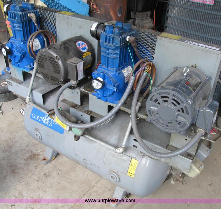 2011 Johnson Controls air compressor unit in Moberly, MO Item K9319