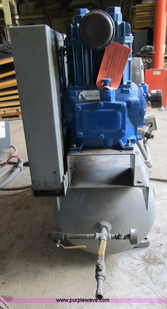 image for item K9319 2011 Johnson Controls air compressor unit