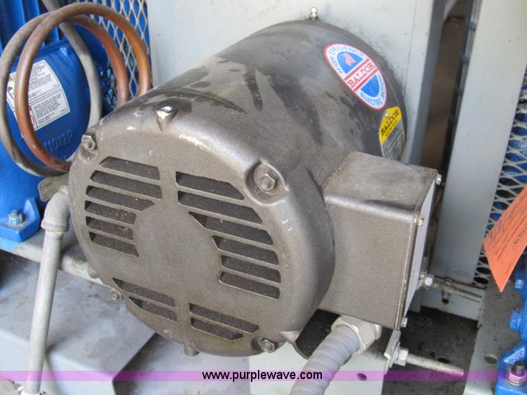 image for item K9319 2011 Johnson Controls air compressor unit