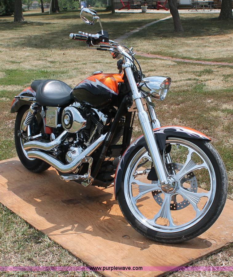 image for item L9925 2002 Harley Davidson FXDL Dyna Low Rider motorcycle