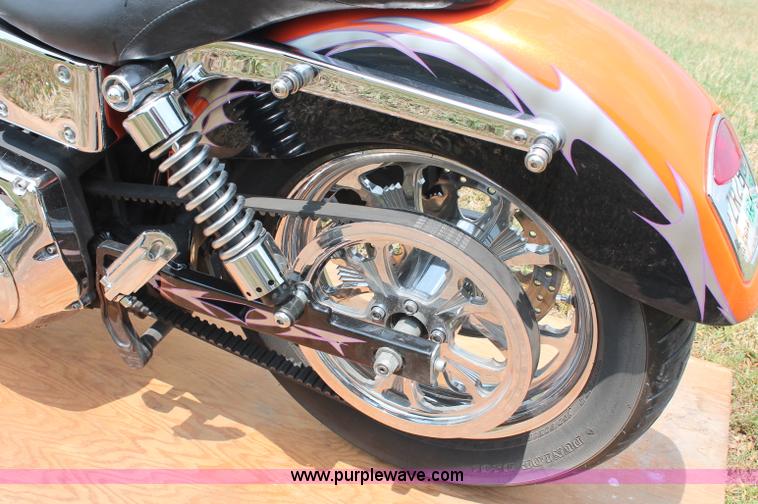 image for item L9925 2002 Harley Davidson FXDL Dyna Low Rider motorcycle