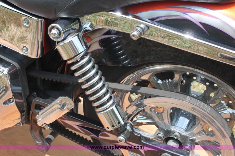 image for item L9925 2002 Harley Davidson FXDL Dyna Low Rider motorcycle