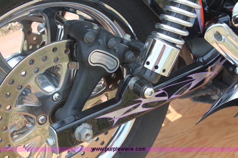 image for item L9925 2002 Harley Davidson FXDL Dyna Low Rider motorcycle