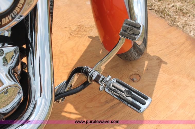 image for item L9925 2002 Harley Davidson FXDL Dyna Low Rider motorcycle