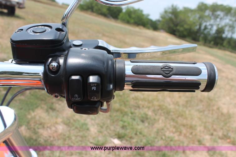 image for item L9925 2002 Harley Davidson FXDL Dyna Low Rider motorcycle