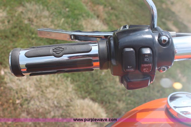 image for item L9925 2002 Harley Davidson FXDL Dyna Low Rider motorcycle