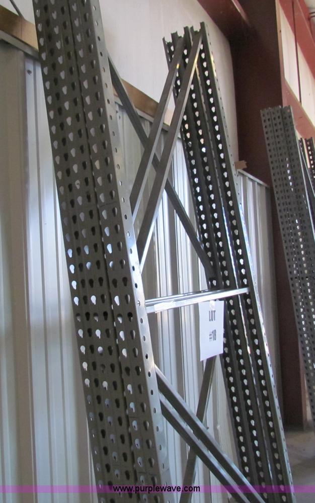 image for item N9067 Pallet racking