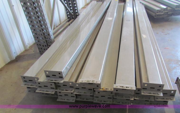 image for item N9069 Pallet racking