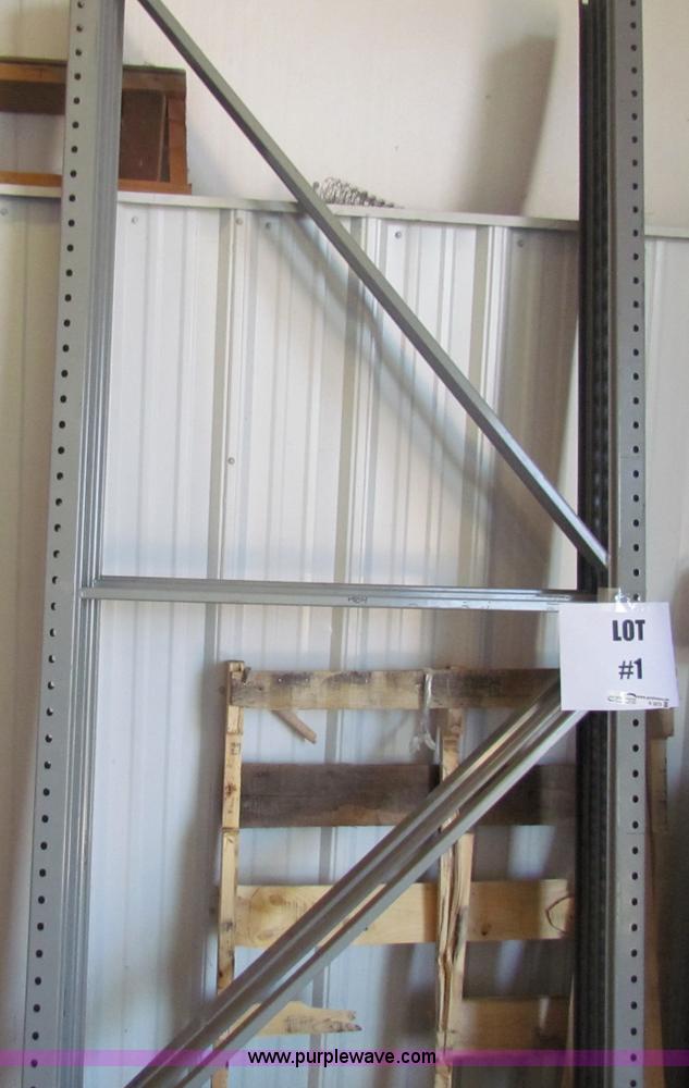 image for item N9070 Pallet racking