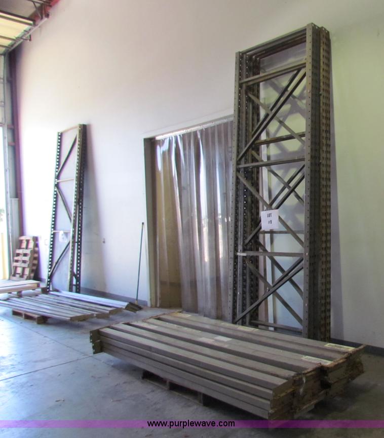 image for item N9072 Pallet racking