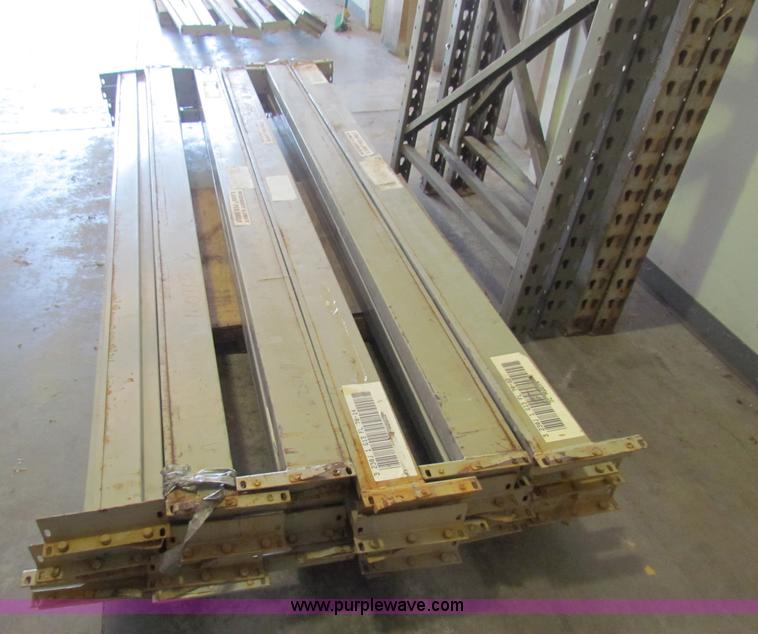 image for item N9072 Pallet racking