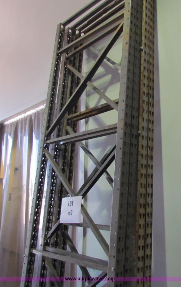 image for item N9072 Pallet racking