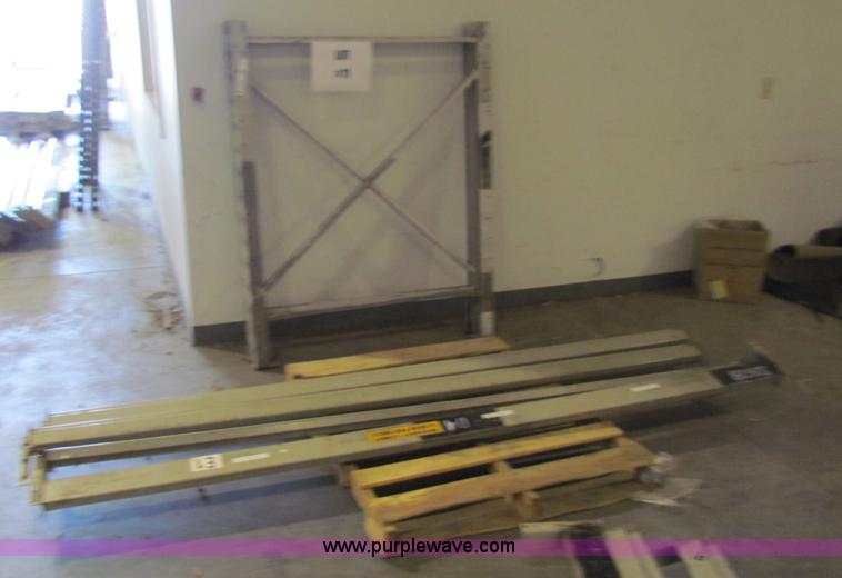 image for item N9074 Pallet racking