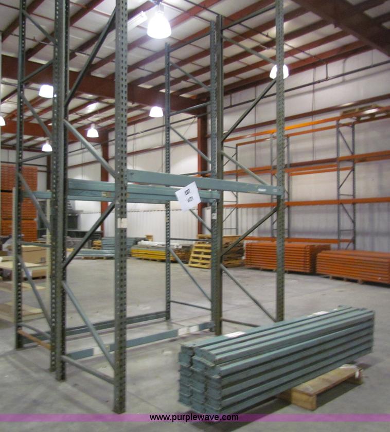 image for item N9075 Pallet racking