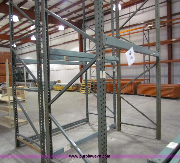 image for item N9075 Pallet racking