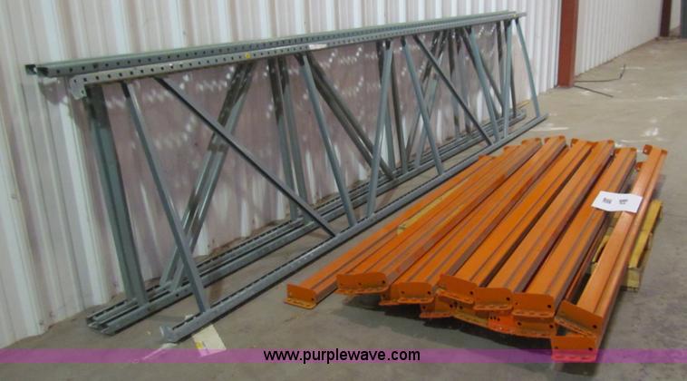 image for item N9079 Pallet racking