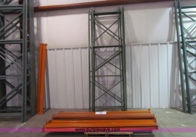 image for item N9082 Pallet racking