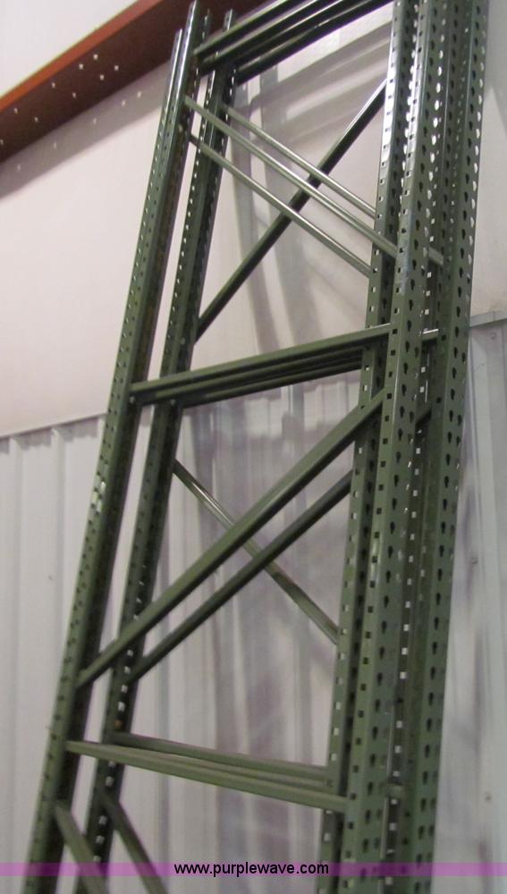 image for item N9082 Pallet racking