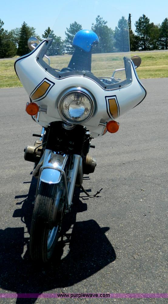 image for item T9343 1972 Suzuki GT550 motorcycle