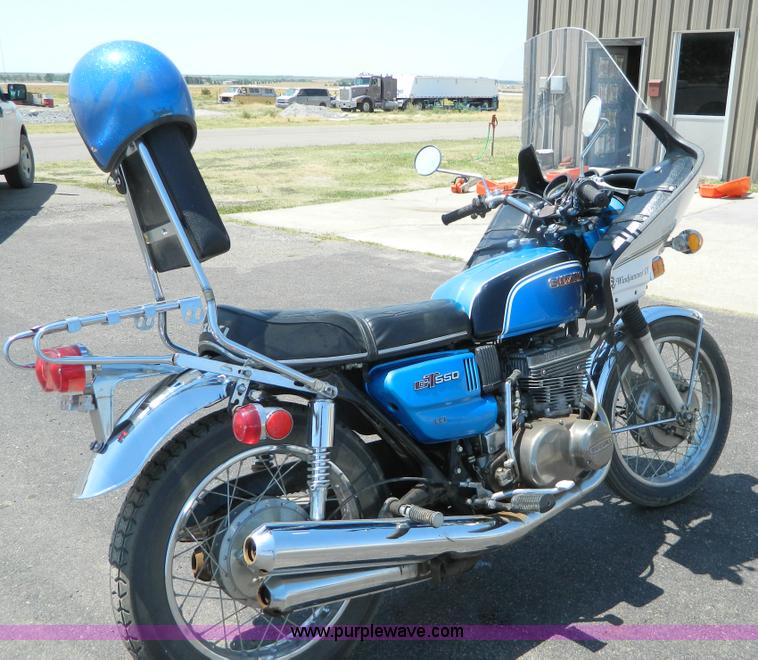 image for item T9343 1972 Suzuki GT550 motorcycle