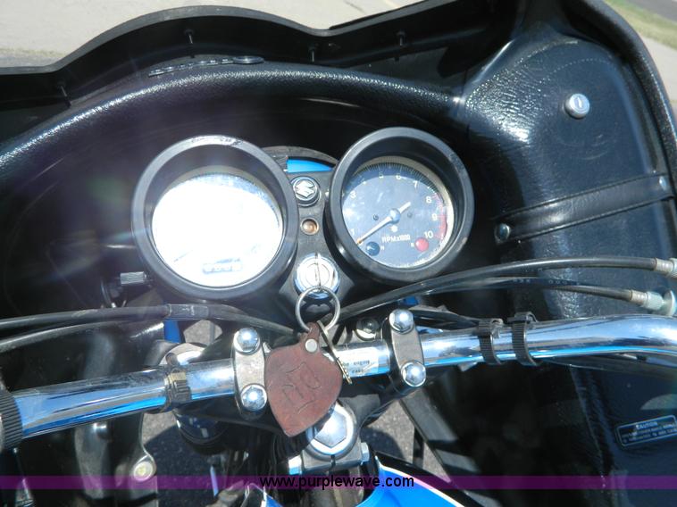 image for item T9343 1972 Suzuki GT550 motorcycle