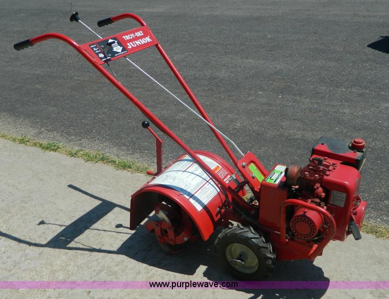 TroyBilt junior tiller in Wakeeney, KS Item T9344 sold Purple Wave