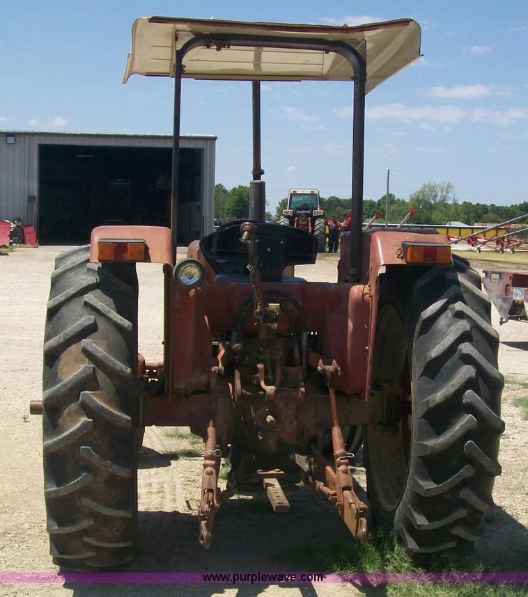 image for item B1444 1979 International 784 tractor