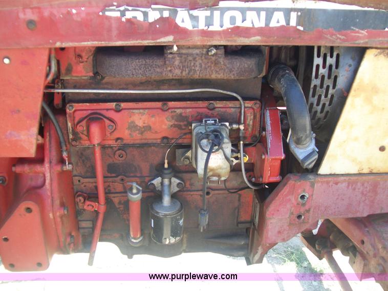 image for item B1444 1979 International 784 tractor