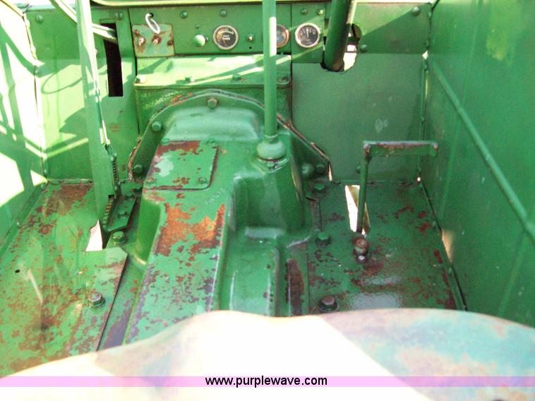 image for item B2773 1948 Oliver 99 tractor