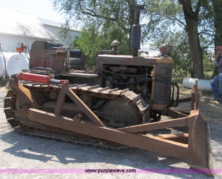 image for item B2778 1944 International Harvester TD-9 military grade crawler dozer