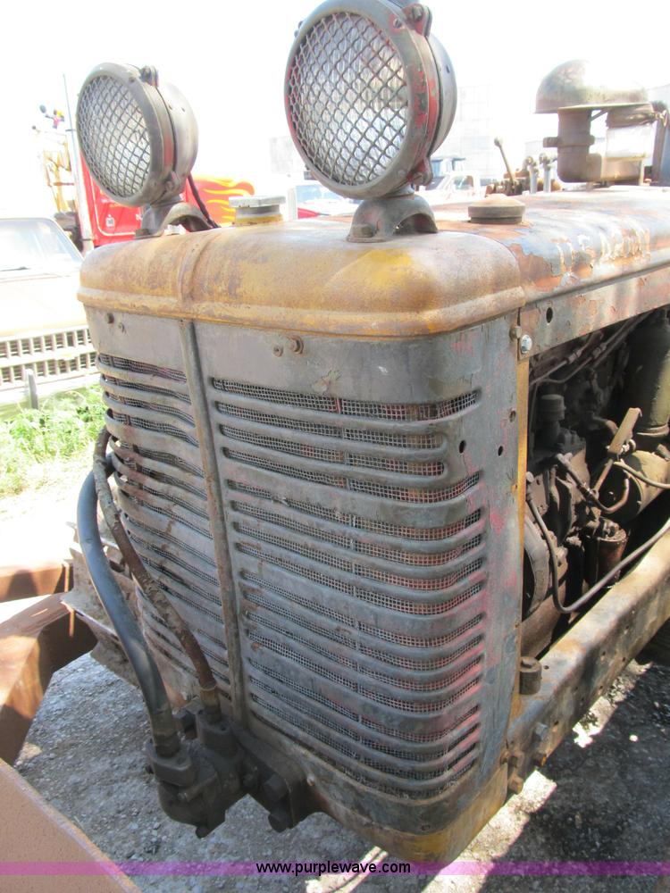 image for item B2778 1944 International Harvester TD-9 military grade crawler dozer