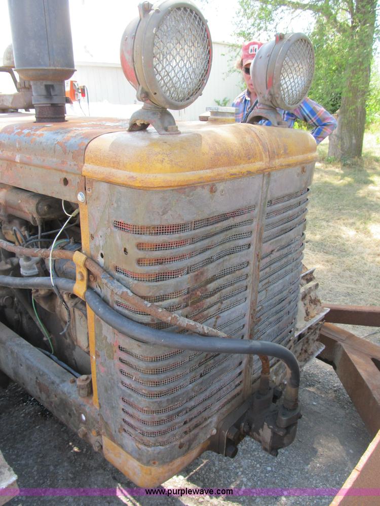 image for item B2778 1944 International Harvester TD-9 military grade crawler dozer