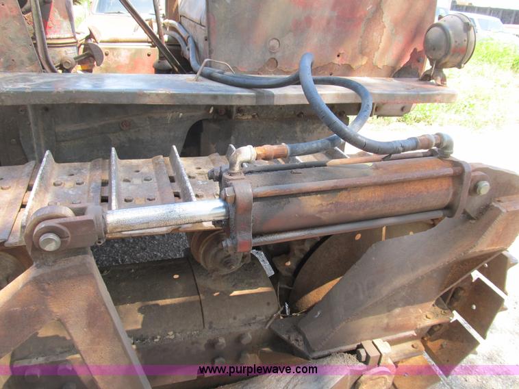 image for item B2778 1944 International Harvester TD-9 military grade crawler dozer