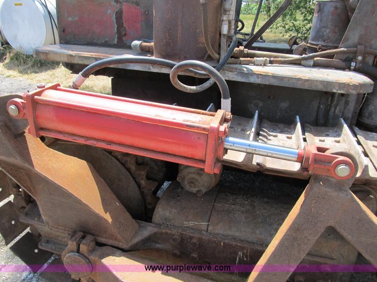 image for item B2778 1944 International Harvester TD-9 military grade crawler dozer