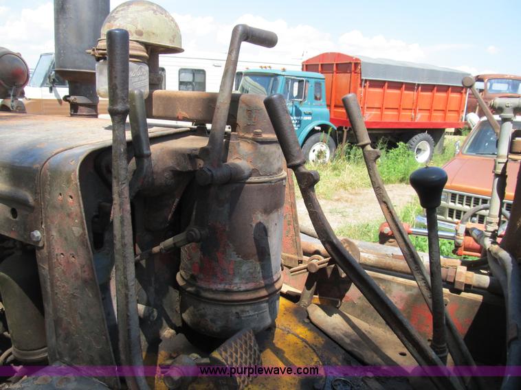 image for item B2778 1944 International Harvester TD-9 military grade crawler dozer