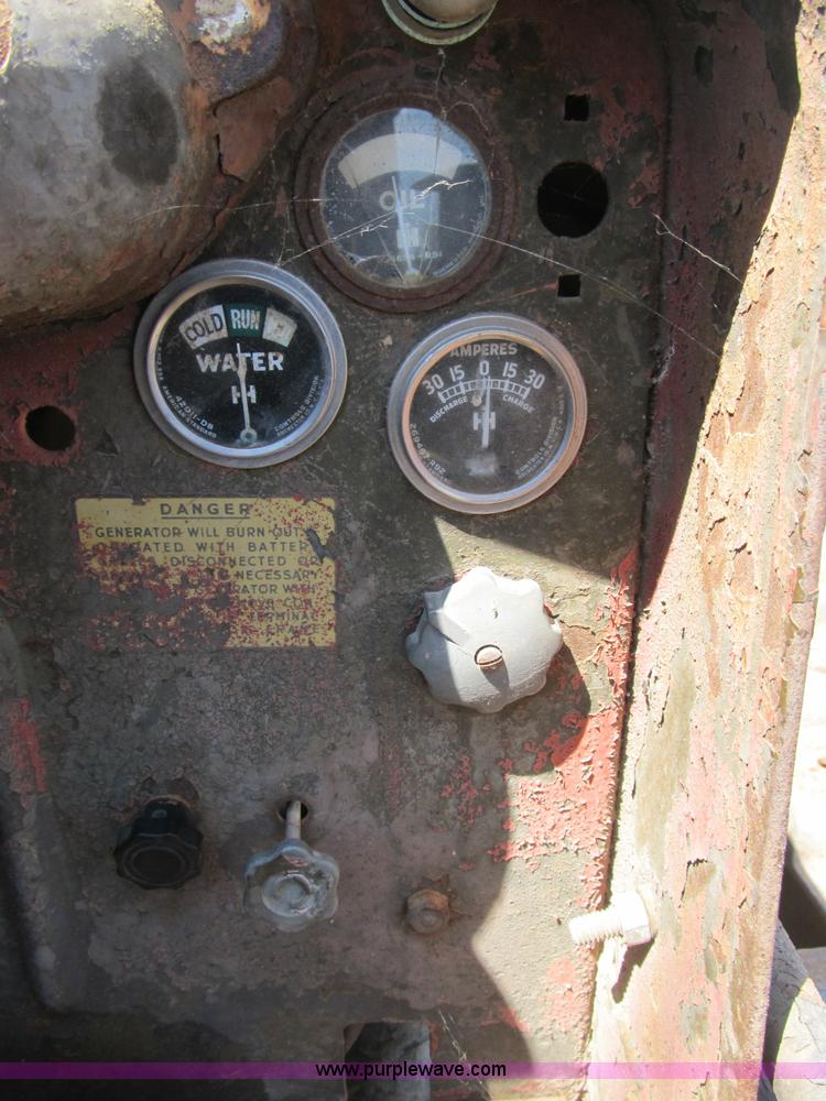 image for item B2778 1944 International Harvester TD-9 military grade crawler dozer