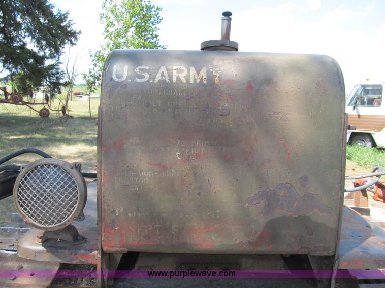 image for item B2778 1944 International Harvester TD-9 military grade crawler dozer