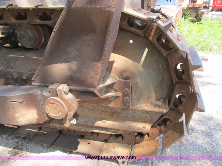image for item B2778 1944 International Harvester TD-9 military grade crawler dozer