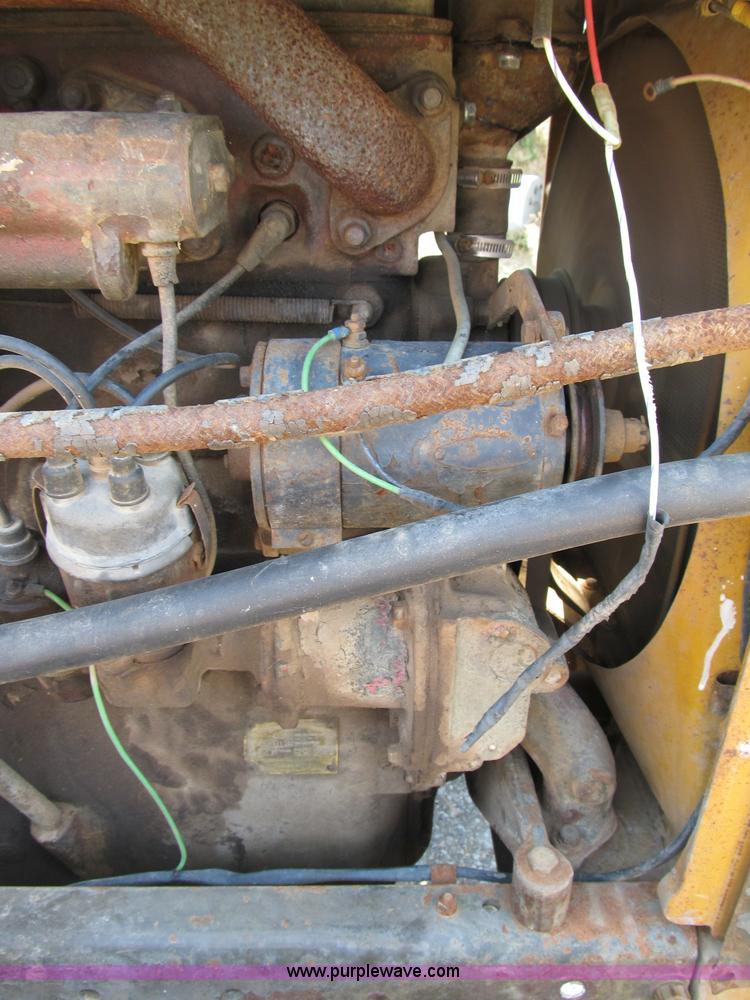 image for item B2778 1944 International Harvester TD-9 military grade crawler dozer