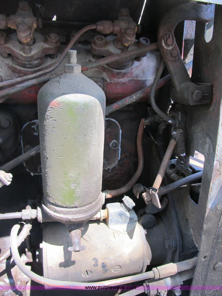 image for item B2778 1944 International Harvester TD-9 military grade crawler dozer