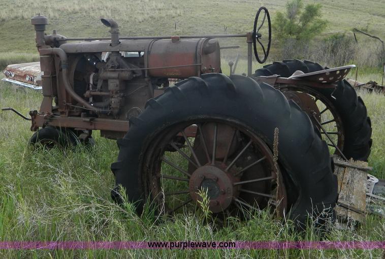 image for item B3721 Farmall F20 tractor