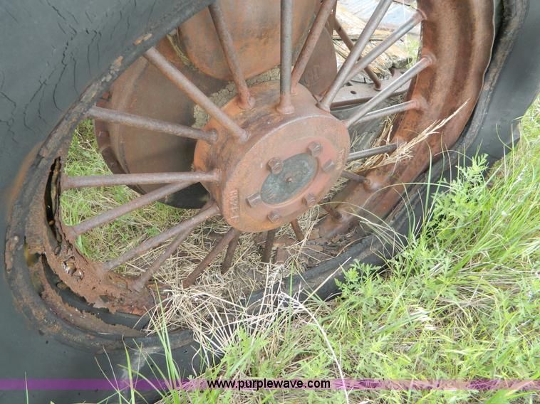 image for item B3721 Farmall F20 tractor