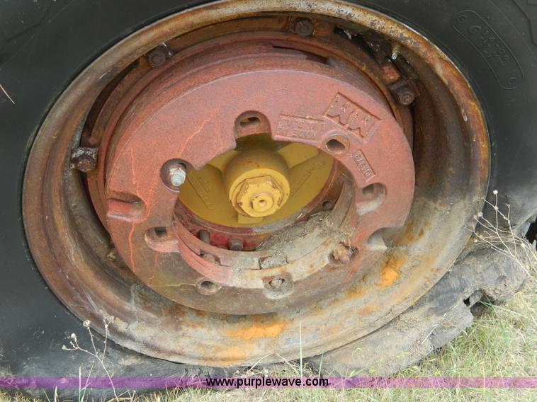 image for item B3729 Minneapolis Moline UTS tractor