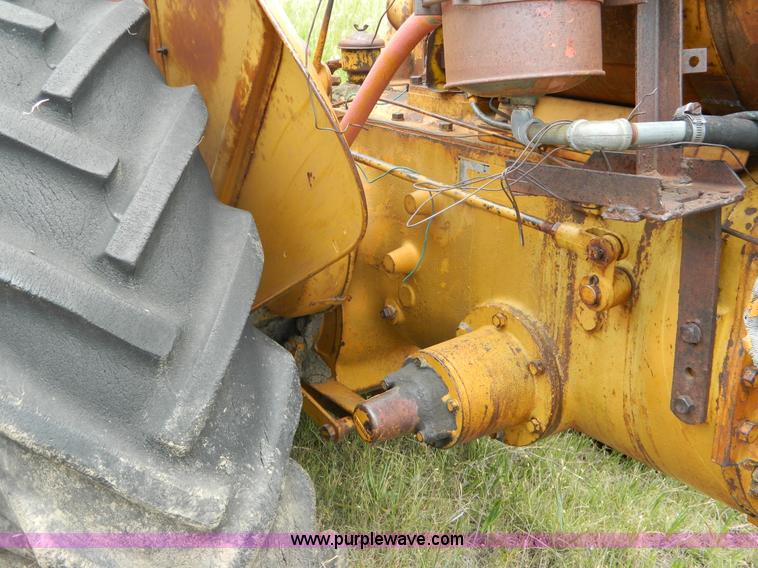 image for item B3729 Minneapolis Moline UTS tractor